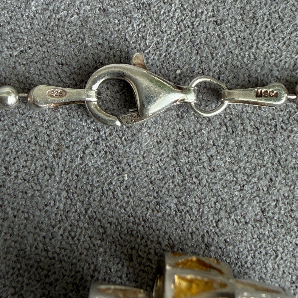 Atlas 3-Ring Pendant on M&Co Beaded Necklace Sterling Silver 925 - Picture 11 of 17